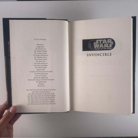 2/$50 - Star Wars - Legacy of the Force - Invincible by Troy Denning - Picture 7 of 14